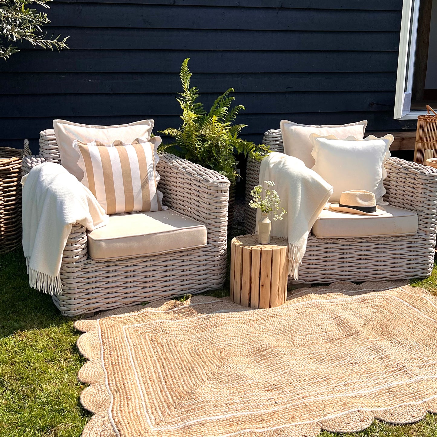 Water Resistant Scalloped Cushions
