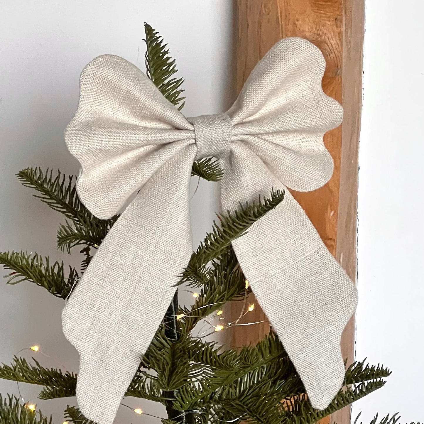 Scalloped Fabric Bow