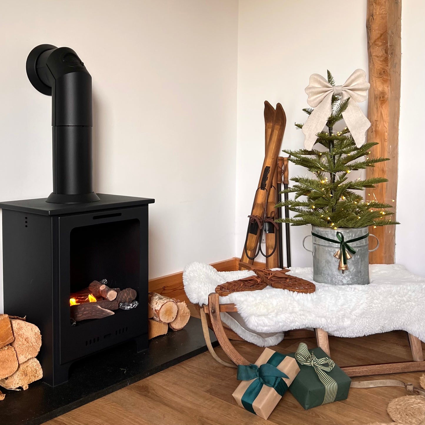 Scalloped Fabric Bow